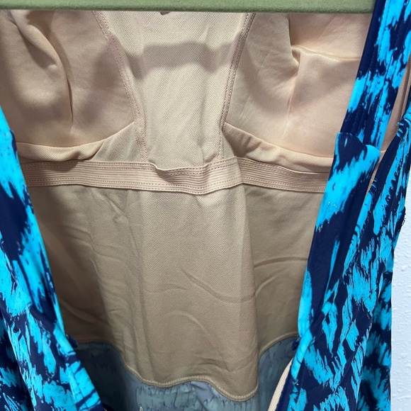 Islander Blue Fitted Tank Top with V-Neckline - Picture 2 of 9